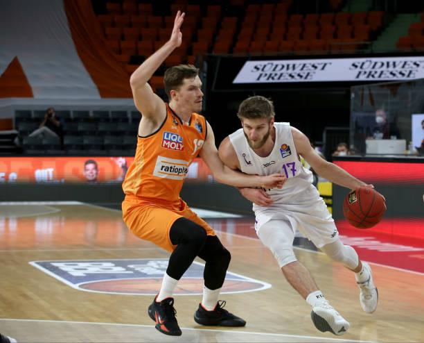 99位年轻 99位年轻