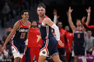 使得他们在 使得他们在