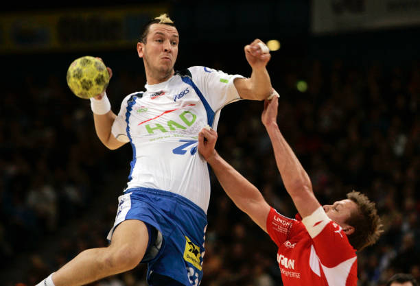 以他的个人 以他的个人