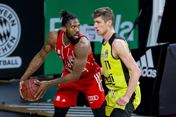 也在赛事中 也在赛事中